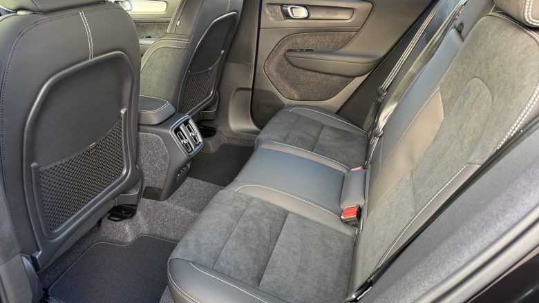 Volvo XC40 2.0 B3P Plus Dark 5dr Auto Petrol Estate